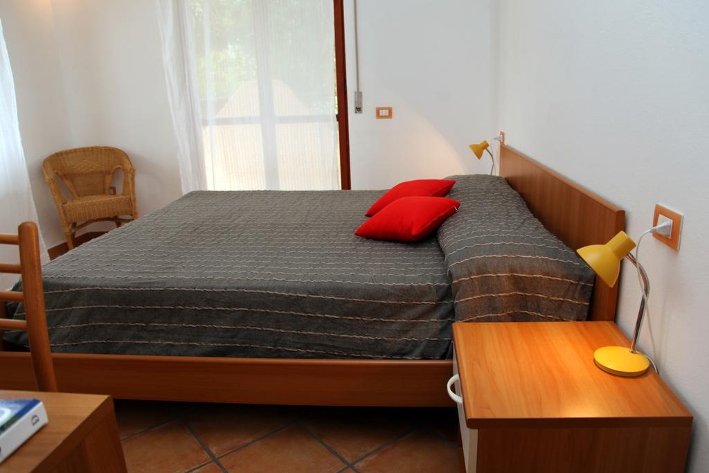 La Contessa Aparthotel Santa Teresa Gallura Szoba fotó