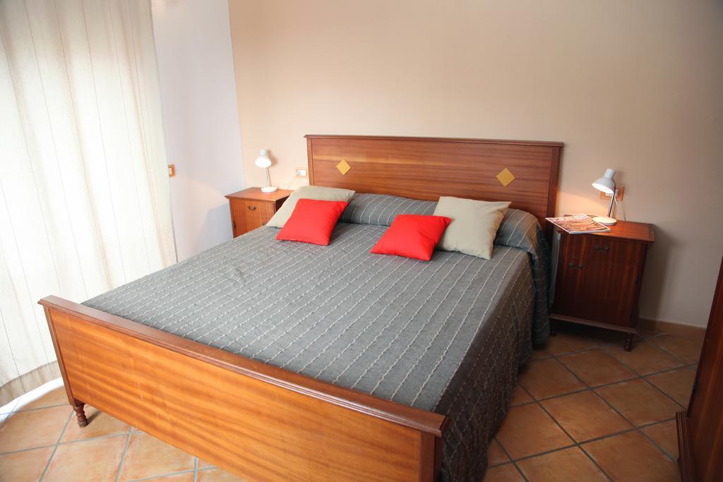 La Contessa Aparthotel Santa Teresa Gallura Szoba fotó