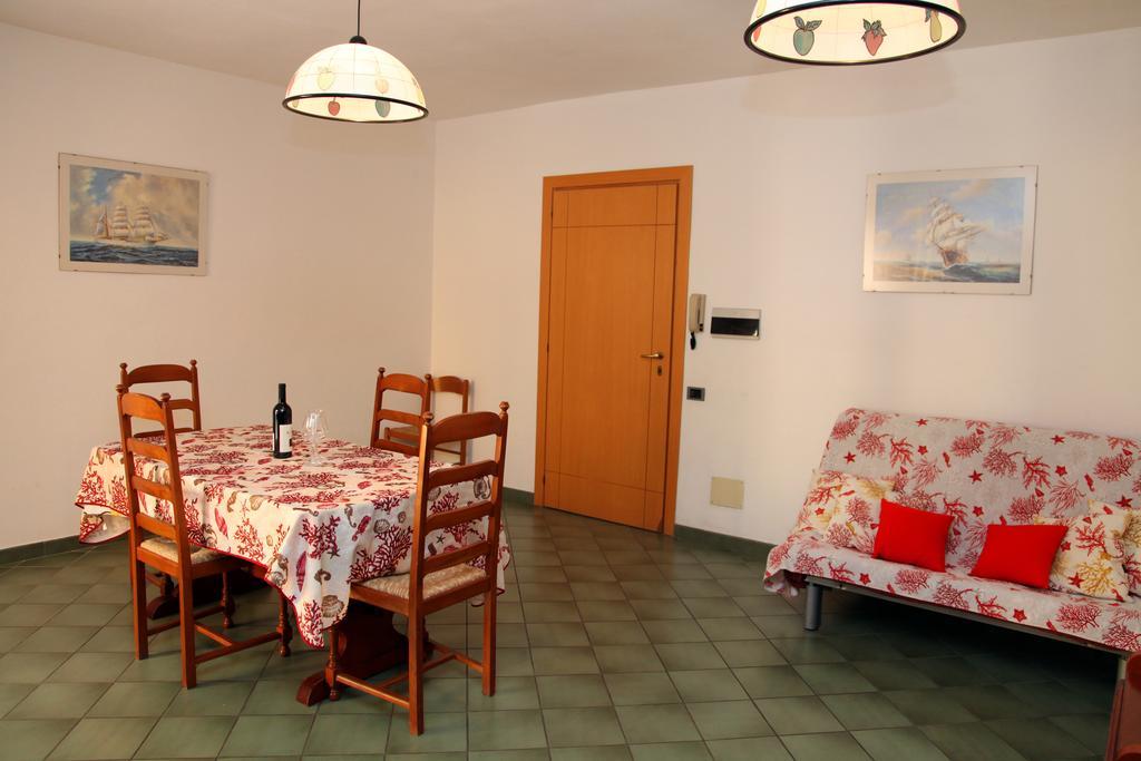 La Contessa Aparthotel Santa Teresa Gallura Szoba fotó