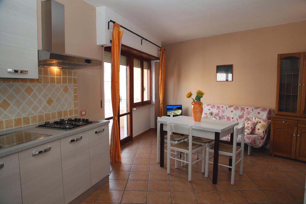 La Contessa Aparthotel Santa Teresa Gallura Szoba fotó
